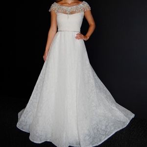 Reem Acra #5014